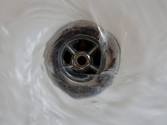 How To Clear A Clogged Drain Diy, How To Clean A Slow Moving Bathtub Drain